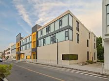 海珠湖旁 企业总部独栋 临湖带花园阳台 4千方出租 拎包办公