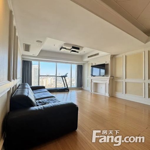 东海路9号 精装四室(全套家具俯瞰五四广场奥帆中心近深蓝