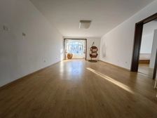 带电梯 边户型 大宁山庄南北通透精装三居低价出售 满五住宅