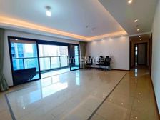 金辉中央铭著 精装 4室 132平 电梯房 看房方便 有钥匙