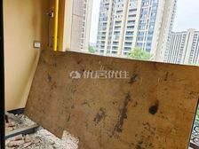 电梯房 142平 4室 毛坯 公园大道琳琅 看房方便 有钥匙