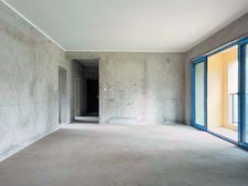 新上房源 朝小区中庭 中间楼层 业主安心卖价格可谈