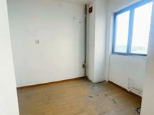 花桥裕花园 4室2厅2卫 毛坯 125万元