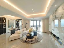 (中华路小)顶配人生尊享丶解放碑高品质小区丶商圈轻轨近在尺