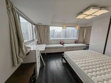 徐家汇中心位置!低于市场价100万!房东出国急售!景观楼层!