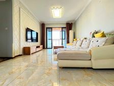 精装拎包入住的三室 诚心卖 价格可以谈的