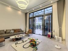 峰湖御境 联排别墅,装修保养好,花园大,看房方便