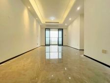 现房近地铁口 精装 看房找我拿折扣!!!