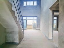 照母山 带露台 跃层洋房 急售