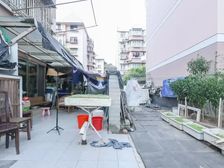 新普陀+梅陇,赠送100㎡大露台。