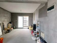 绿地象屿德馨嘉苑 3室2厅2卫 精装修 138万元