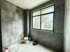 翠竹庭院双拼东边套,不沿街 425平,北入户南花园