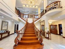 蓝湖郡西岸精装大独栋,花园600平,7个套房,可拎包入住