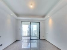 龙湖·江与城 95.59平3居 东南向精装修 随时签约