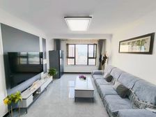 装修好 停车方便 满二 次新房 南向采光好 高楼层视野好