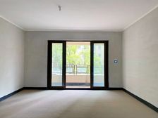 次新小区 正规商品房 有电梯 近地铁 满二 双卫生间