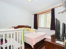 曹 二,地铁13和15号线,小区中间,楼层好,户型正气