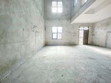 双福轻轨站旁 带地下室别墅 环境好 临水临山 小区优美