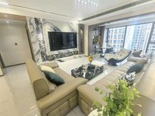 大平层!户型好全新装修,拎包入住!