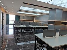 地铁口万达写字楼 240平仅租32元一平 特价出租 条件好谈