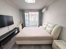 精装修两房,总价低业主 诚意出手,满五年税少,位置安静方便看