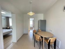 双南户型,中间楼层,带固定租赁车位,可提前交房,拎包入住。