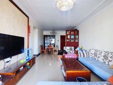 动物园轻轨站旁边 花园小区 恒大绿洲 正规大三房两厅两卫