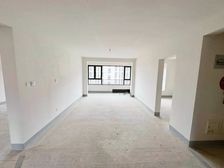 杨村街 小三居 双卫生间 满二 车位充足 中间好楼层