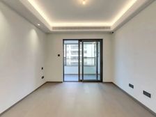 璀璨湖畔 3室2厅 102.8平