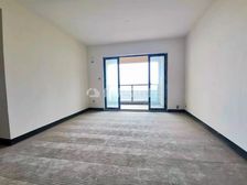 带大露台,清水4房,公园一环的位置,品质小区,户型方正,