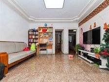 主卧朝南,卫生间全明,小区中心位置,中式风格,采光充足,诚意