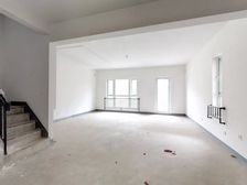 世茂公园美地3号院 双拼别墅,喜欢大院子可以看过来。