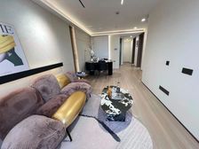 虹口足球场 三号线 全明户型两房 业主诚售 有燃气