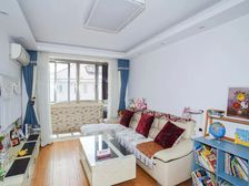 大渡河路地铁口20米,两南一北精装修 小三房,看房都方便