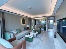 海信观澜 3室2厅2卫 毛坯 155万元 113平米