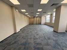 四惠卓明大厦|198平米 3 全套家具 北向无遮挡