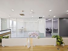 东方梅地亚 小房子 价格全含! 一口价 2+9工位