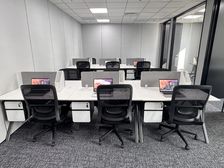 泰康金融大厦看央视 精装3+12个工位 高楼层 大落地窗