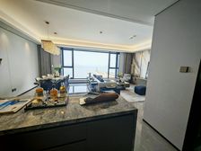 港湾广场大四室,中海十里潮颂,送车位,带软包 看房方便