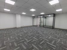 黄埔科学城甲级写字楼 150平精装修办公室出租33元一方含税