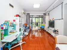 近地铁 近医院 小高层中间层 户型正 全南户型 精装得房率高