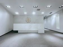 甲方直租 房本面积 8功能间+15工位 免租期18个月