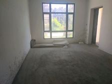 燕云小镇联排中户,好位置采光通风好,诚心出售