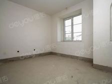 首创国际半岛别墅 5室2厅1卫 毛坯 198万元