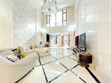 上下四层中间位置,户型隐私性好 格局可以改 正南正北