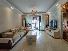 尚郡130平 4房2卫 带装修 拎包入住 看房方便