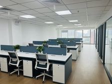 北四环 海泰大厦12层300平 南面 全明