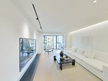 带产权车位+精装修全新全配+苏州河畔+长风公园+一梯两户