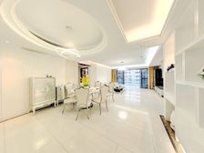 保利心语 4室2厅 218平 南北对流 精装修 看房方便