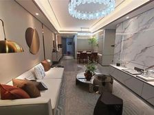 精装房 紧临轻轨 周边成熟商圈 送车位